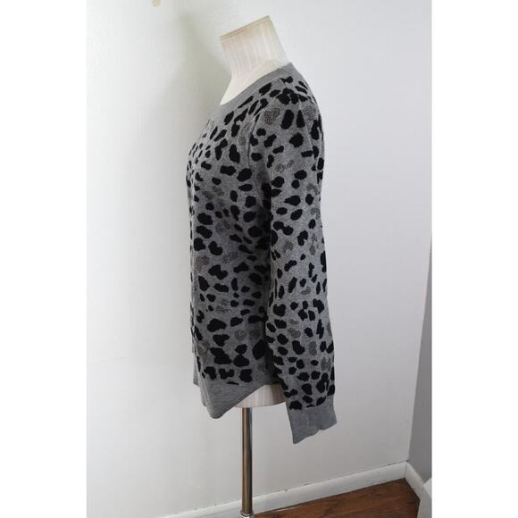 LOFT Outlet Sweater Womens Medium Gray Black Animal Print Shimmer Pullover New - Picture 2 of 6
